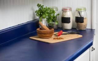 Как покрасить стол из ламинированного ДСП?