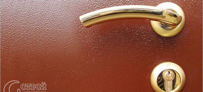 Как правильно покрасить железную дверь?