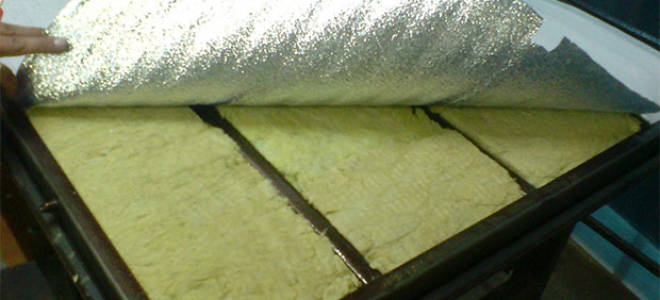 Как утеплить стальную дверь?