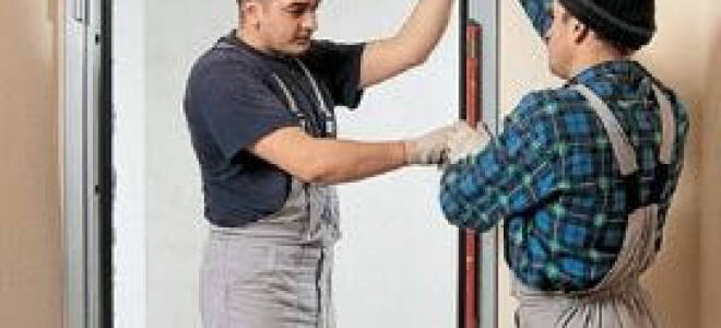 Как правильно вставить входную железную дверь?