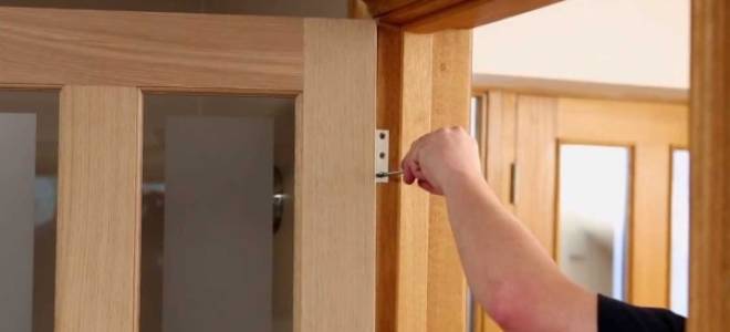 Как правильно навесить межкомнатную дверь?