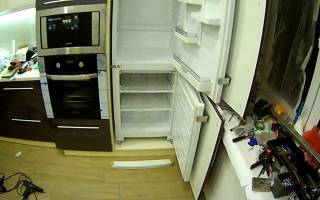 Как встроить морозильную камеру в шкаф?