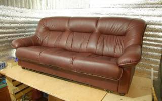 Как разобрать кожаный диван?